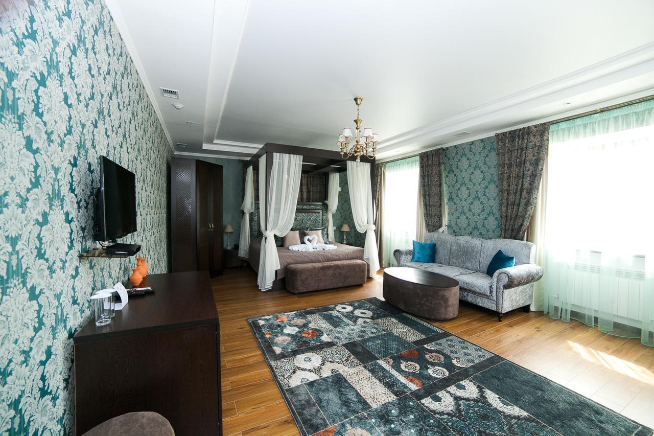 Park Hotel คารากันดี ภายนอก รูปภาพ