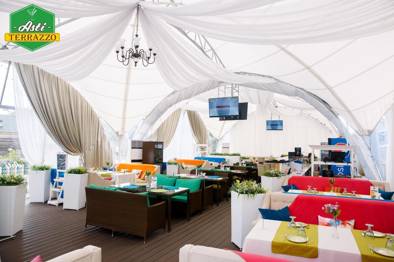 Park Hotel คารากันดี ภายนอก รูปภาพ