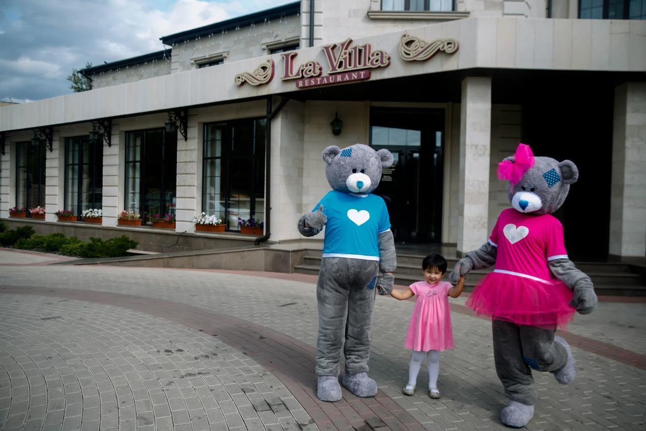 Park Hotel คารากันดี ภายนอก รูปภาพ